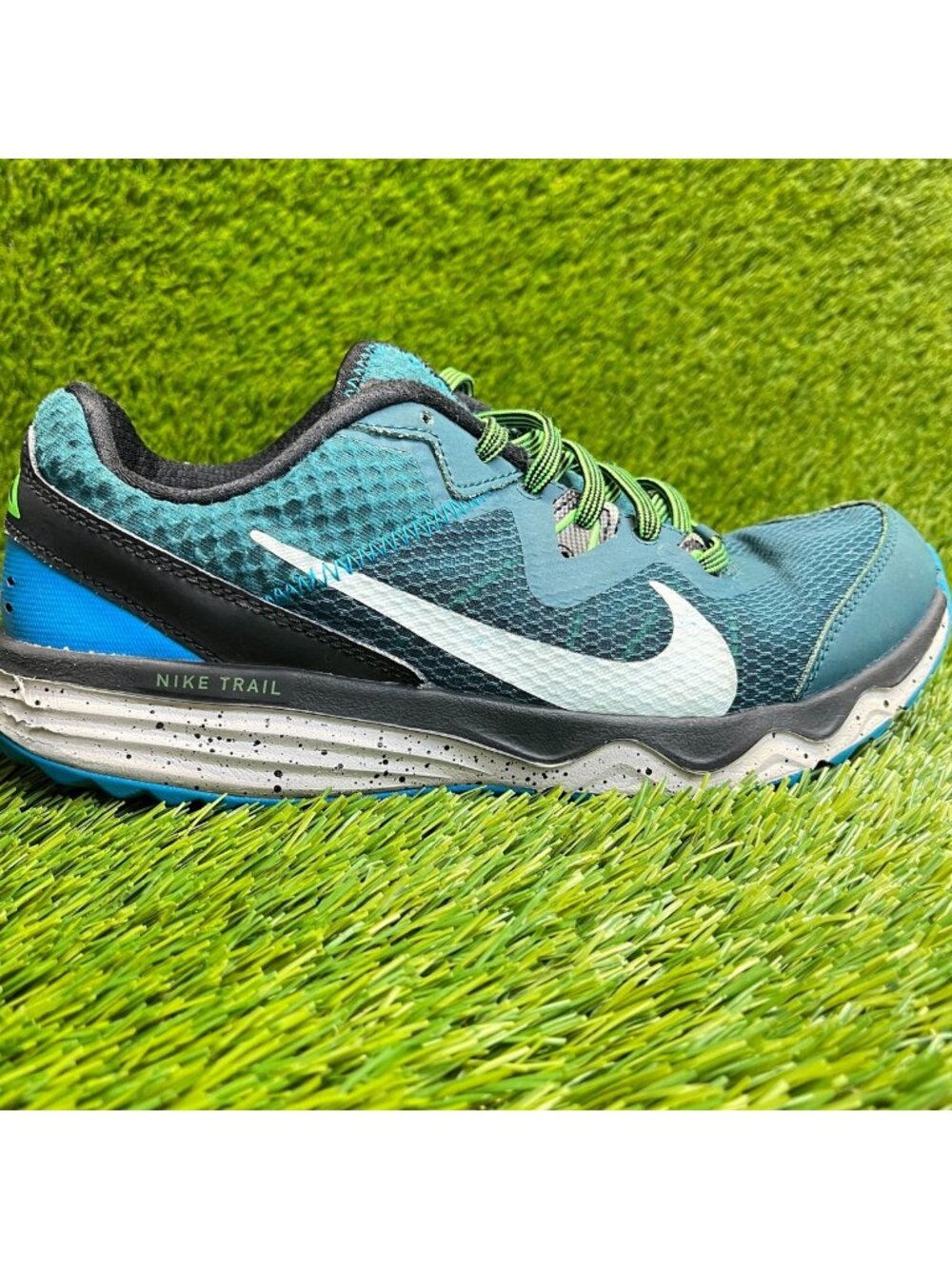 Nike Juniper Trail Mens Size 7 Green White Blue Athletic Running Shoes Sneakers